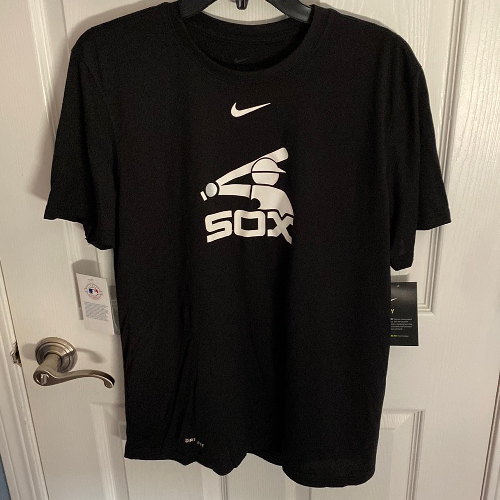 NWT CHICAGO WHITE SOX DRI-FIT T SHIRT size M